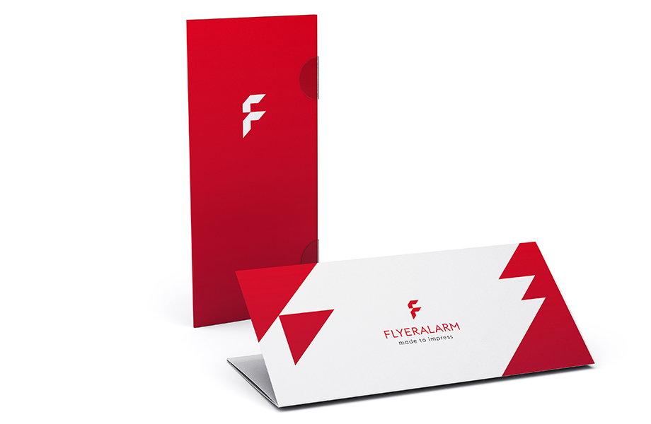 Faltblätter mit Klebesiegel